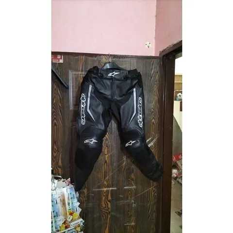 Pantalon de cuero